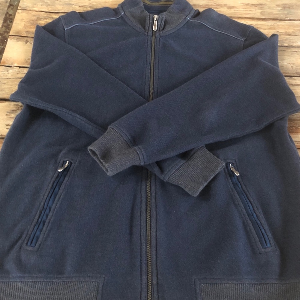 Flash sale...Men’s L Tommy Bahama sweater/jacket